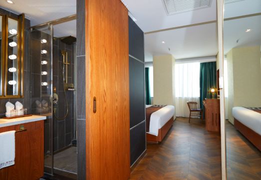 호텔 내부 전경