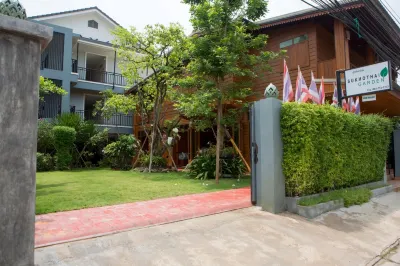 Sukhothai Garden Các khách sạn gần Wat Saphan Hin