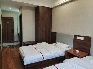 Longkou Shanghai Homestay