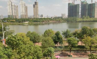 Yunduo Hotel (Xingguo General Garden Store)