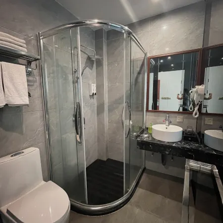 Xunwu Junhao Business Hotel