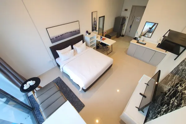 The Bridge Club Hotel Bed Room