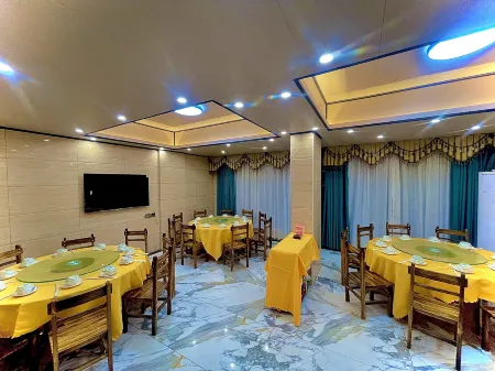 Yingde Jinwei Meisu (Yingxi Fenglin Branch) Отели рядом с достопримечательностью «The Fenglin (Rock Forest) Jiuchongtian (“Ninth Heaven”) Scenic Area»