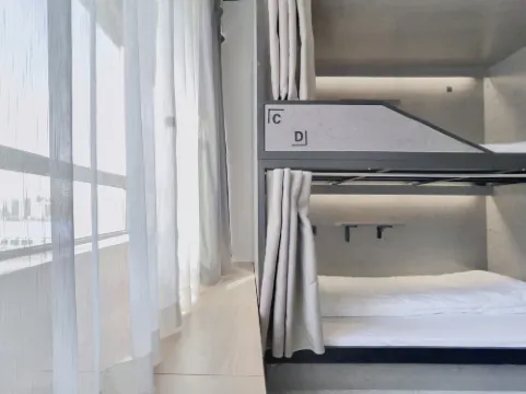 肆方スペース·青年旅舍 (西安小寨體育場地下鉄駅)