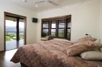 The Summit Bed & Breakfast Hotels in Atherton