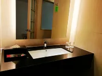 The Melio Enim Hotels in Air Lintang