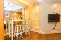Shimei Art Movie Apartment (Chongqing Guanyinqiao Pedestrian Street)