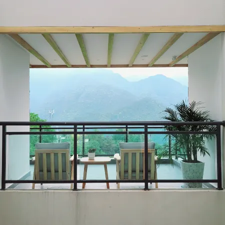 Huangcaoling Wuliang Secret Homestay