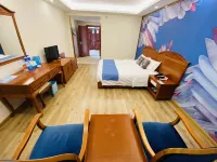 Pai Hotel (Yuxi Tonghai) - parking