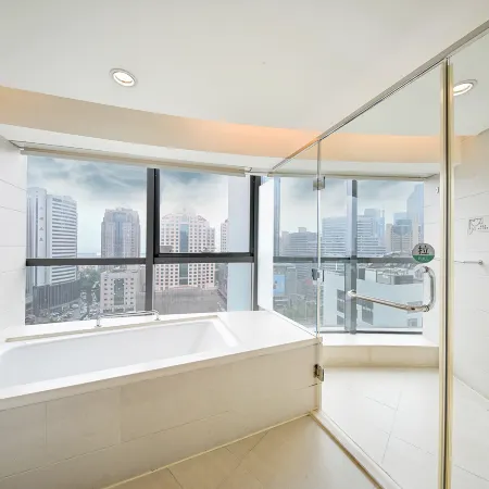 Holiday Inn QINGDAO CITY CENTRE by IHG