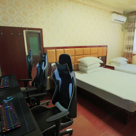 Yijia Hotel (Century City Branch)