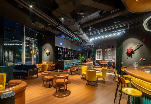 5. 로빈 노빈 호텔..