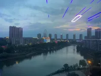 Yueyang Glory E-sports Hotel