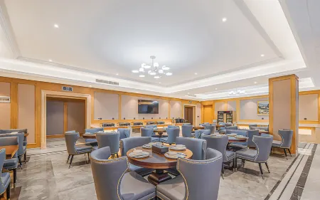 Vienna Hotel (Chongqing Qishan High-speed Railway Station Plaza) Отели рядом с достопримечательностью «Chongqing Machinery and Electronics Polytechnic College»