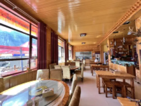 Black Yak Hotel Hotels in Têwo County