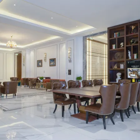 Vienna International Hotel (Bayannur High-speed Railway Station) Отели в г. Баян Нур