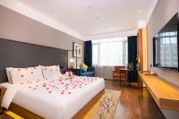Chaoman Hotel (Zhumadian High-speed Railway Station) Hotels near Wanli Xiangxiaomo Sesame Oil Mill