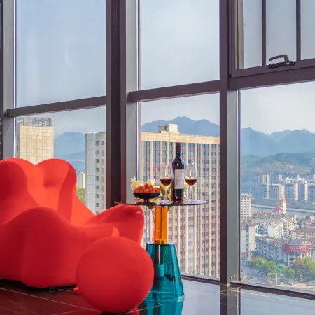 Sky ·Retreat  Hotel