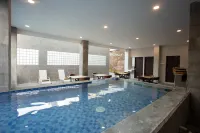 Best Western Batang Garing - piscina