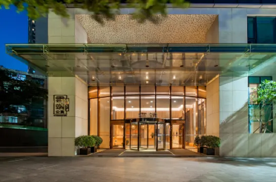 The Clouds Apartment