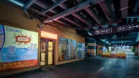Vienna International Hotel (Zhaoqing Center Lake-view) - Parkplatz