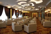 Xingyu Tangsuge Desert Hot Spring Hotel Hotel di Otog Front Banner