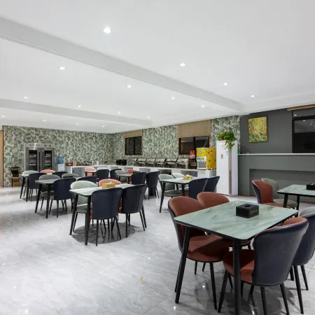 Long King Boutique Hotel (International Trade Centre)