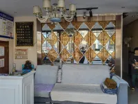 Holiday Fashion Hotel