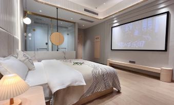 Fenglinwan S Movie Hotel (Haikou East Railway Station Fengxiang West Road)