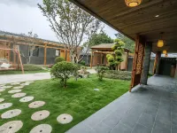 Mengjiangnan Homestay Hôtels à proximité de : Xindu Ferry