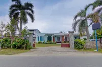 OYO 91986 Annajah Homestay Syariah Hotels near TOSERBA ICON 5000 6000 8000