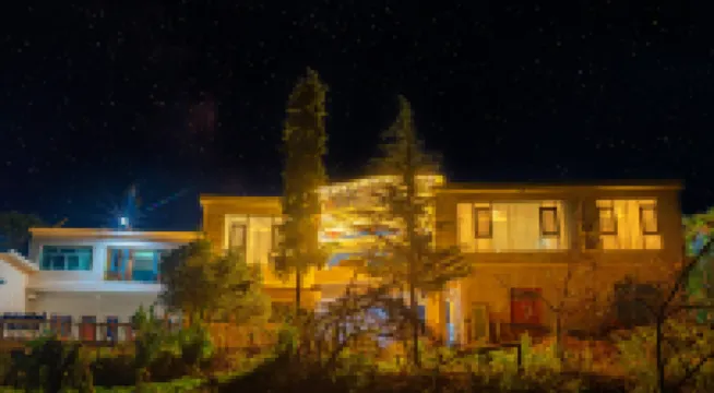 Bingjia Courtyard Homestay