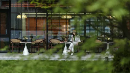 Xingye Snow Mountain Manor