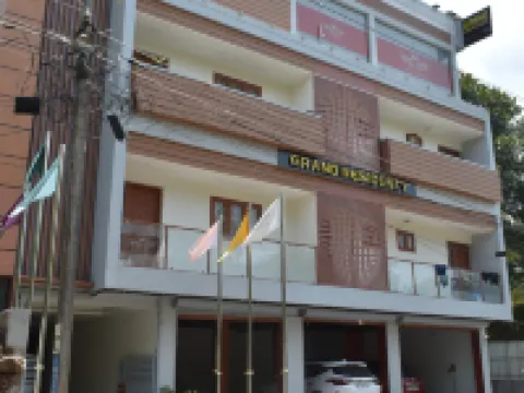 Grand Residency & Resort 瓦卡拉酒店