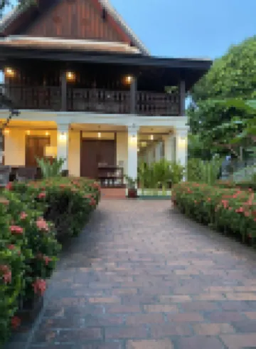 Luang Prabang Residence & Travel ( The Boutique Villa ) ルアンパバーン朝市周辺のホテル