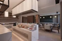 Taizhou Huangyan·Paris Designer Hotel (Wuyue Plaza Branch)