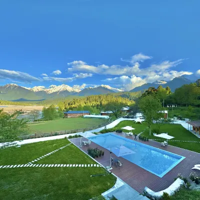Bomi Renqing Inn Hotels near Guxiang Town