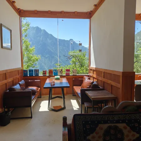 Danba Banshan Yunju Xiaogema B&B