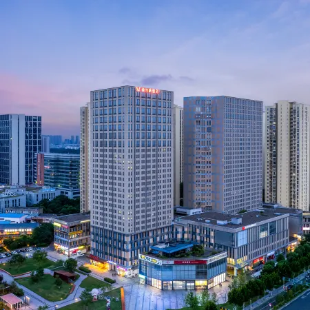 Vienna Hotel (Changsha Songya Lake Luositang Metro Station Branch)
