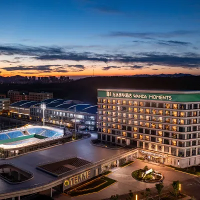 Wanda Meihua Hotel Jingshan Tennis Training Base Hotels near Jingshan Huitinghu National Water Conservancy Scenic Area