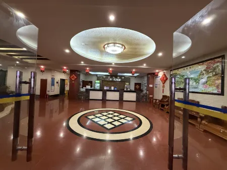 Qiongzhong Xinghua Hotel