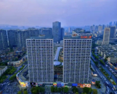 Muye Summit · Designer Hotel (Honggutan Wanda Qiushui Square Store) Hotels in 