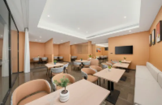 河池麗呈潮控飯店（金城江站白馬步行街店）