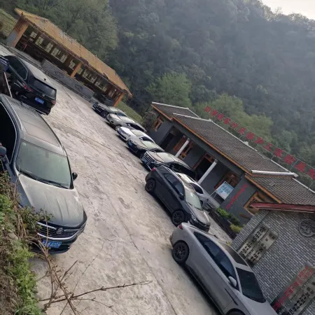 Kang County Crescent Tea Village Homestay