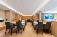 Licheng Huasheng International Hotel  Sayram Lake