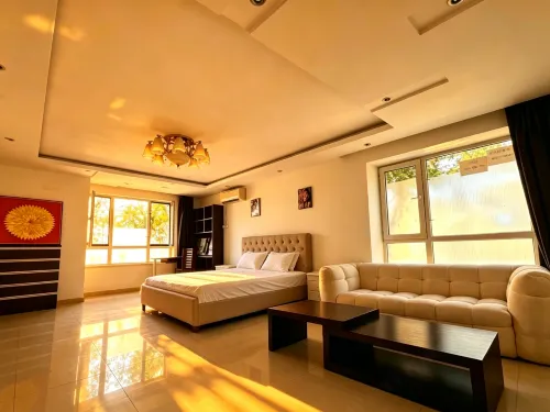 Banshan Hot Spring Homestay (Jingyuetan Subway Station Branch) - Mountain view