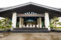 Panzhou Hanhua Garden Hot Spring Hotel - parking