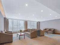 Vienna Classic Hotel (Hengtong Fortune Center Store) Hotels near Baoding Library