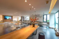 如家睿柏·雲飯店（石家莊新百廣場萬象城店） - 2 星級