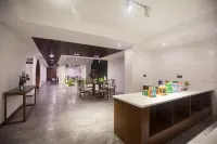 Phoenix Yiting Qingsu High-end Viewing Holiday Homestay